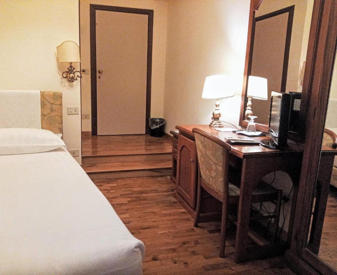 Hotel Cortina Ρώμη Εξωτερικό φωτογραφία